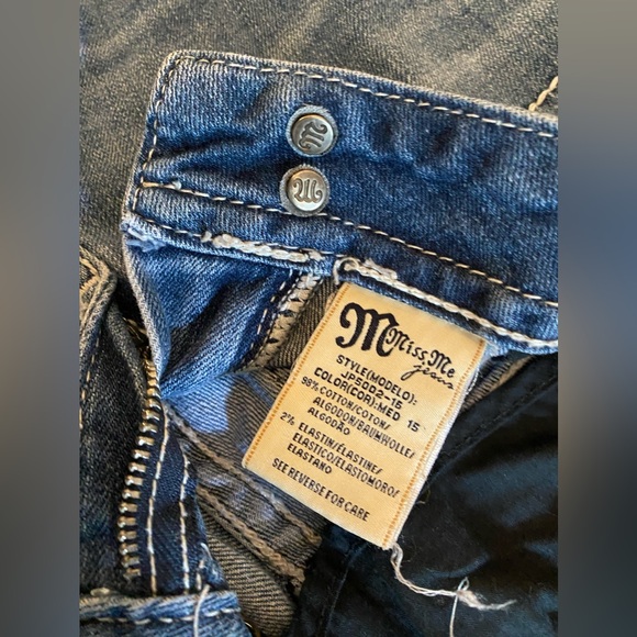 Miss Me Low Waisted Black Embellished and Jeweled Women’s Jeans Size 28 - Picture 7 of 7